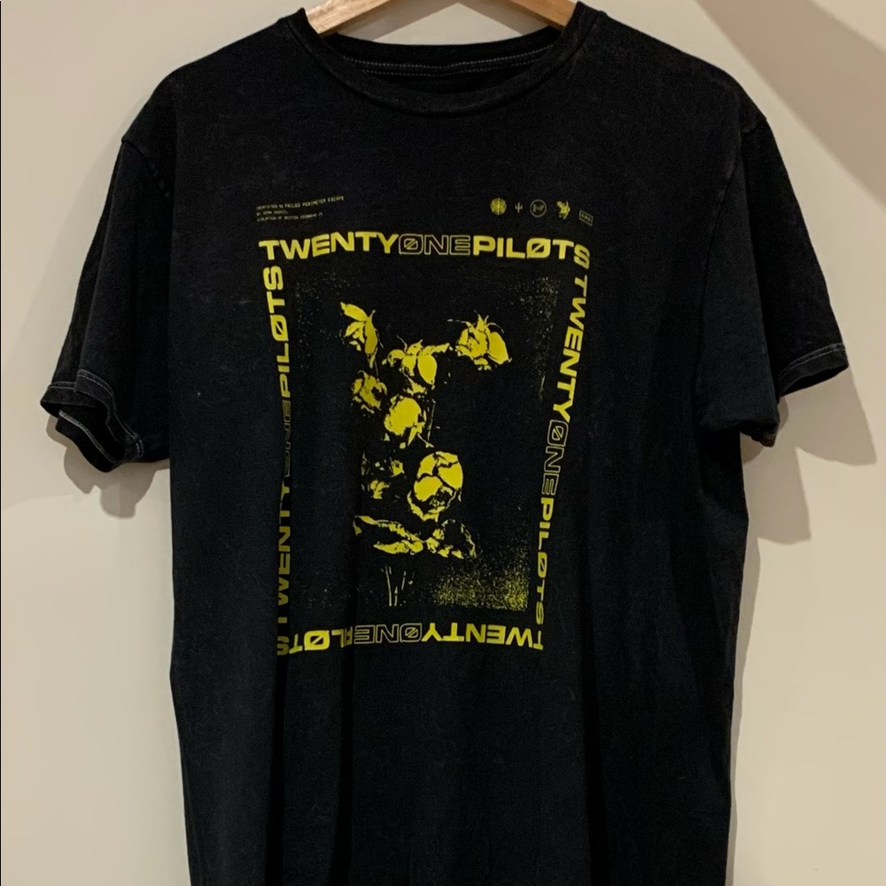 TWENTY ONE PILOTS TRENCH T-SHIRT